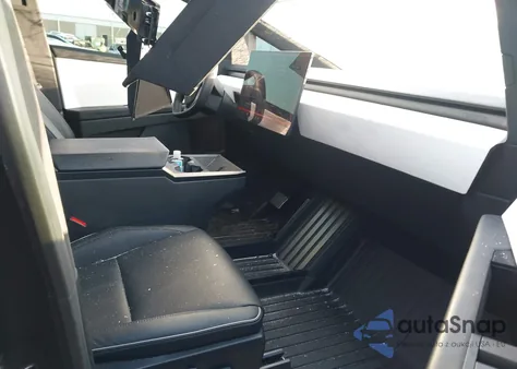 2024 Tesla Cybertruck All-Wheel Drive from USA, damaged, VIN 7G2CEHED8RA010454